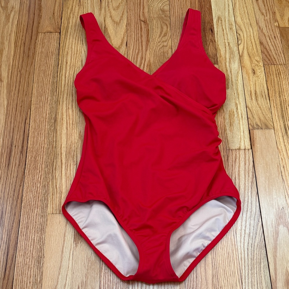 Lands End Womens Red Swimsuit Size 10 One-Piece With Ruched Side